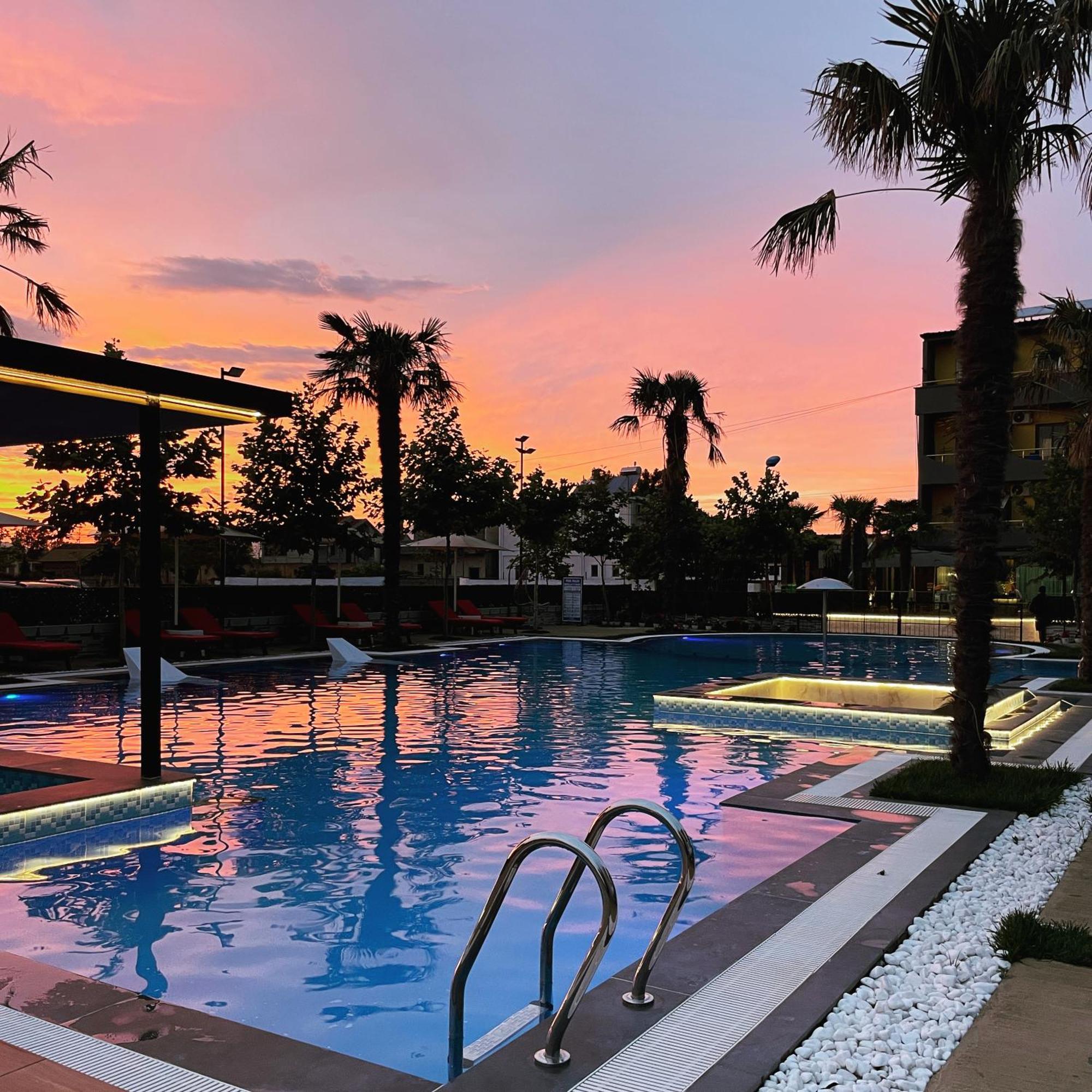Hotel Qetesia-Te Indriti Velipoje Luaran gambar