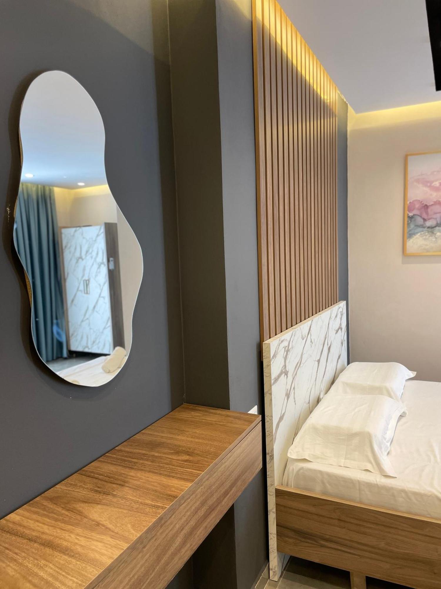 Hotel Qetesia-Te Indriti Velipoje Luaran gambar