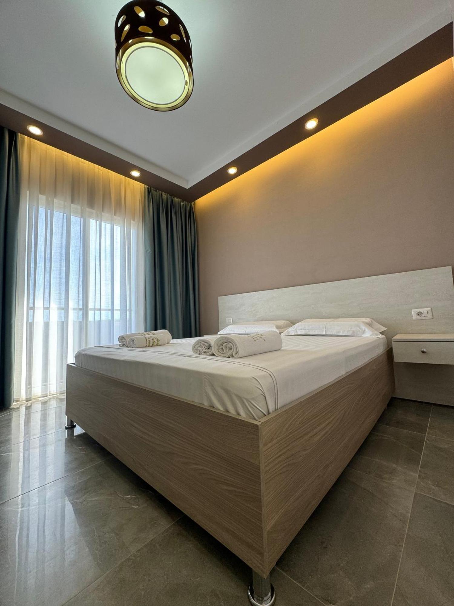 Hotel Qetesia-Te Indriti Velipoje Luaran gambar